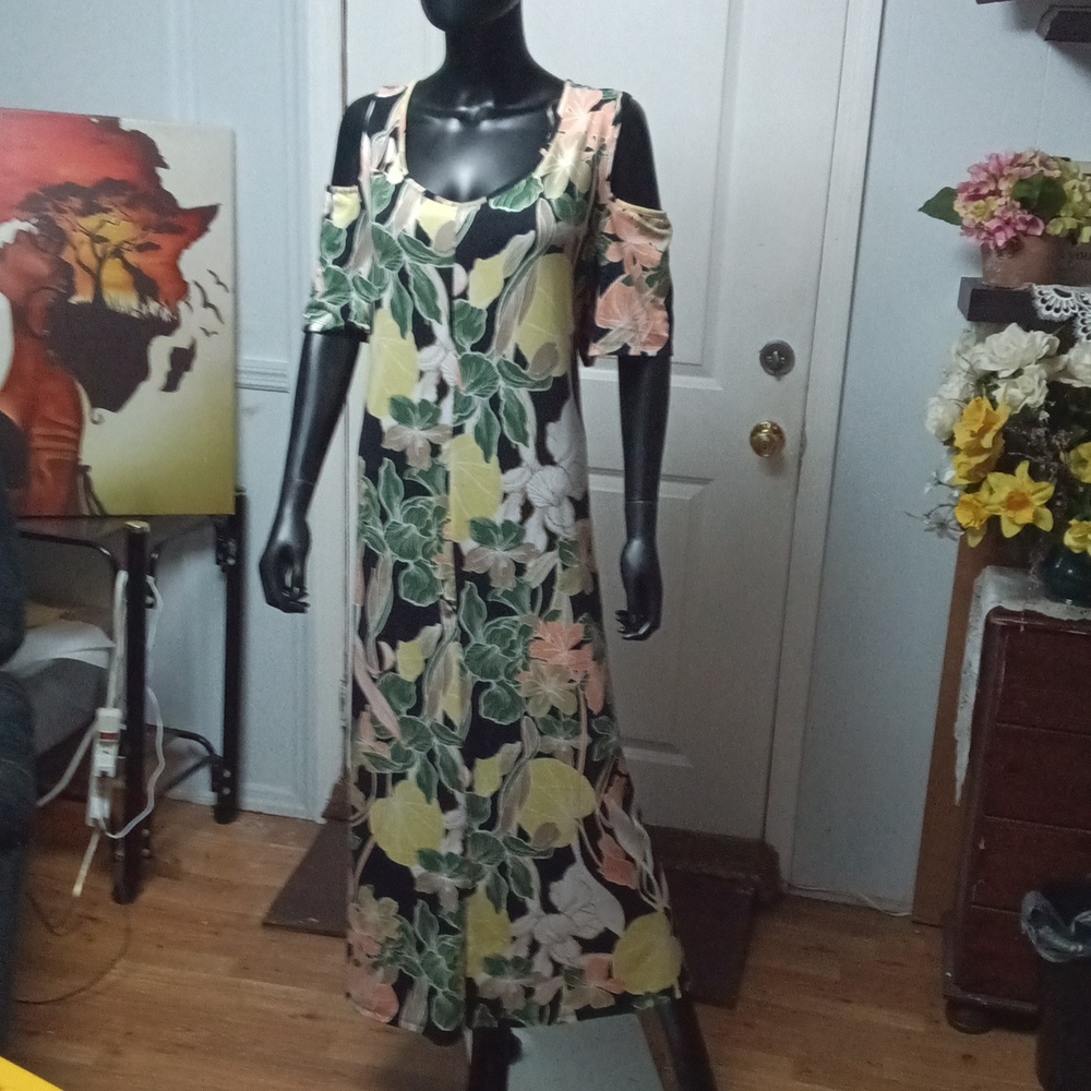 Tropical Floral Off-Shoulder Maxi Dress